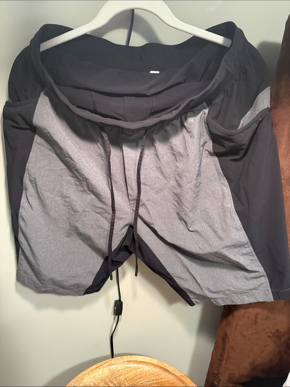 lululemon athletica Men's Two-Tone Gray and Black Athletic Shorts